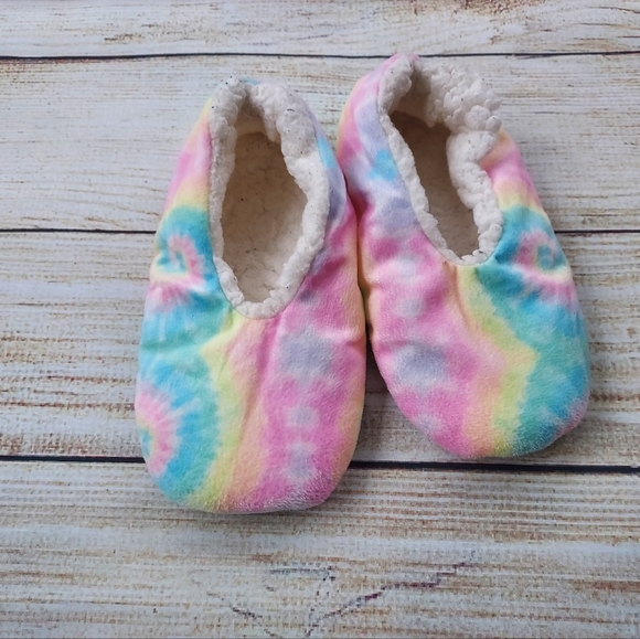 Pastel Girls Tie Die Soft Slippers - Picture 1 of 3